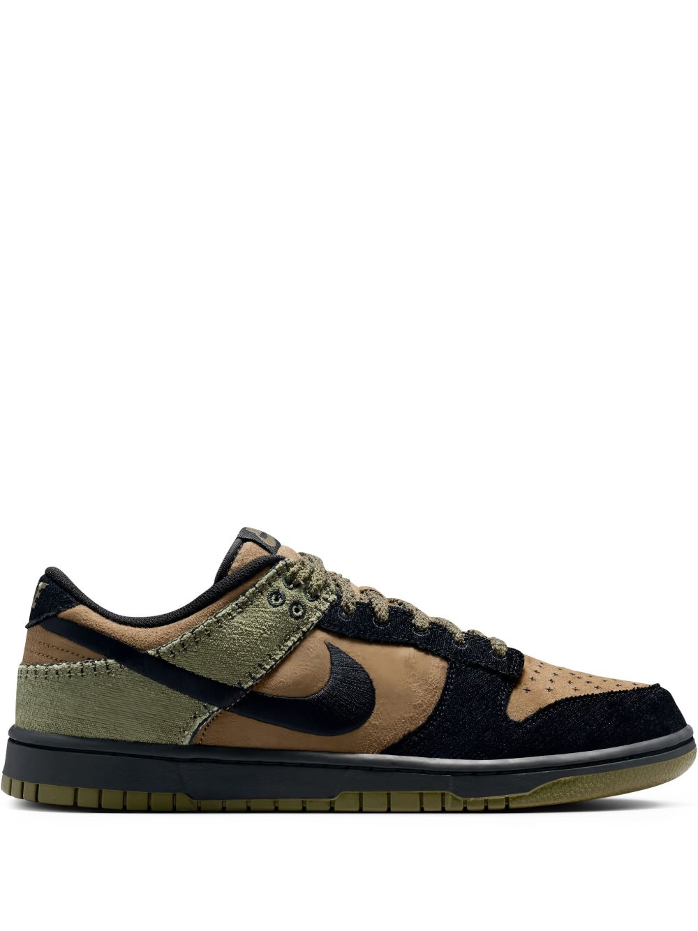 SB Dunk Low Retro SE 