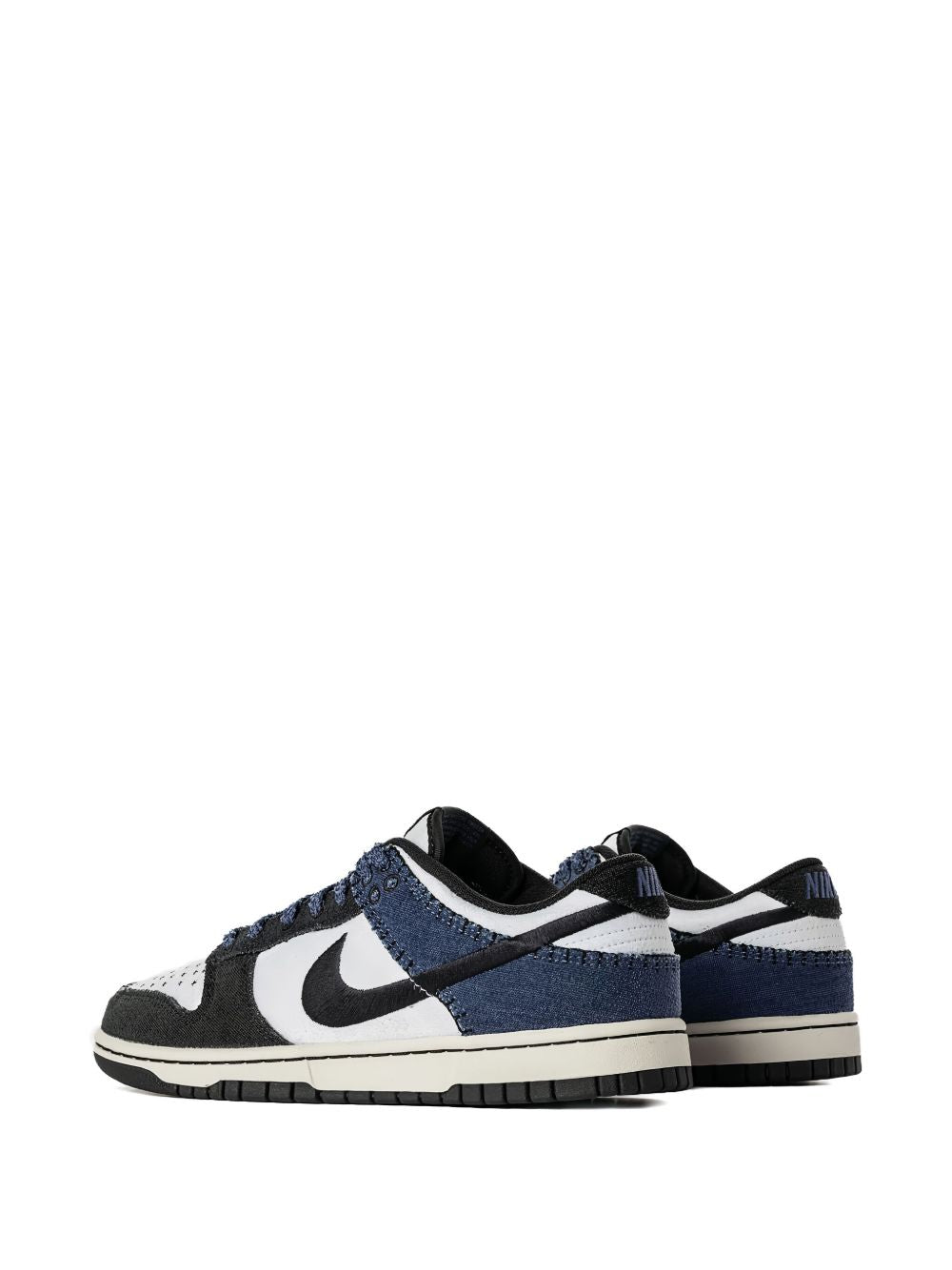 SB Dunk Low Retro SE 