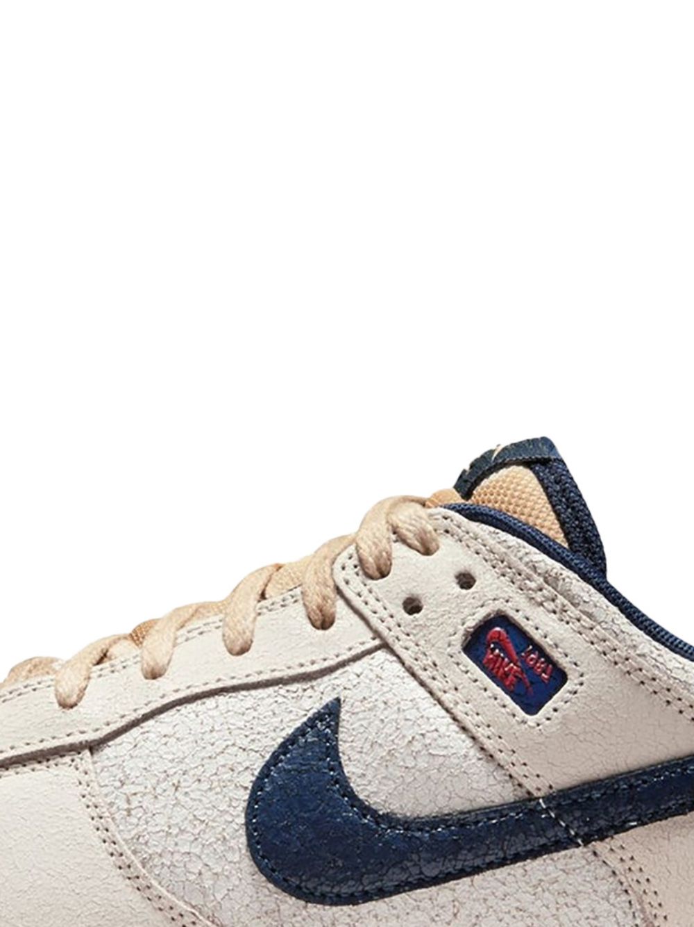 Stranger Things x SB Dunk Low SP "Phantom" sneakers - Photo 2